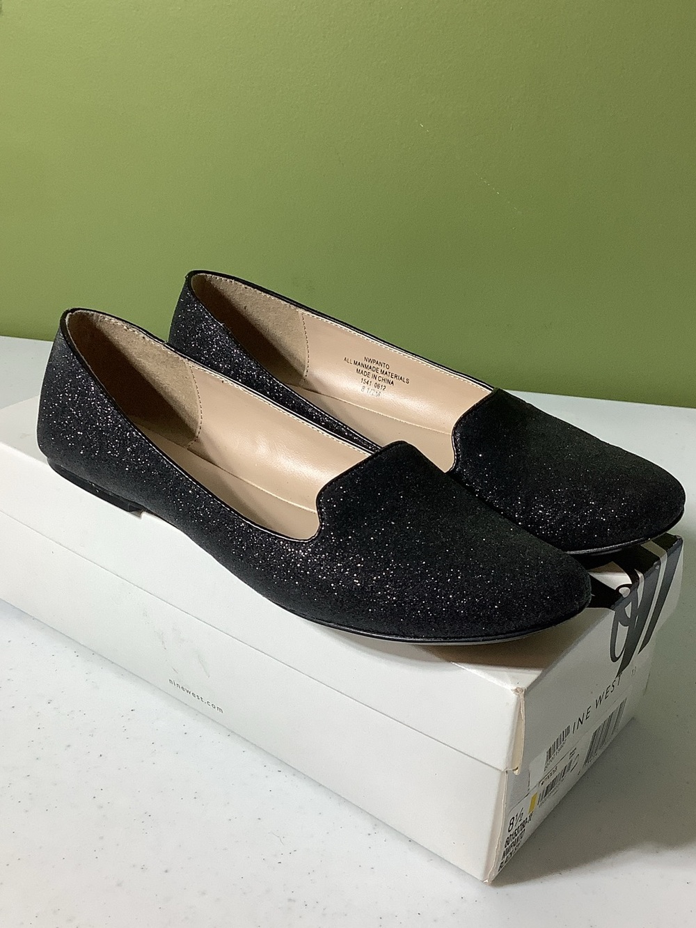 Nine West NWPanto black sparkly flats, size 8.5